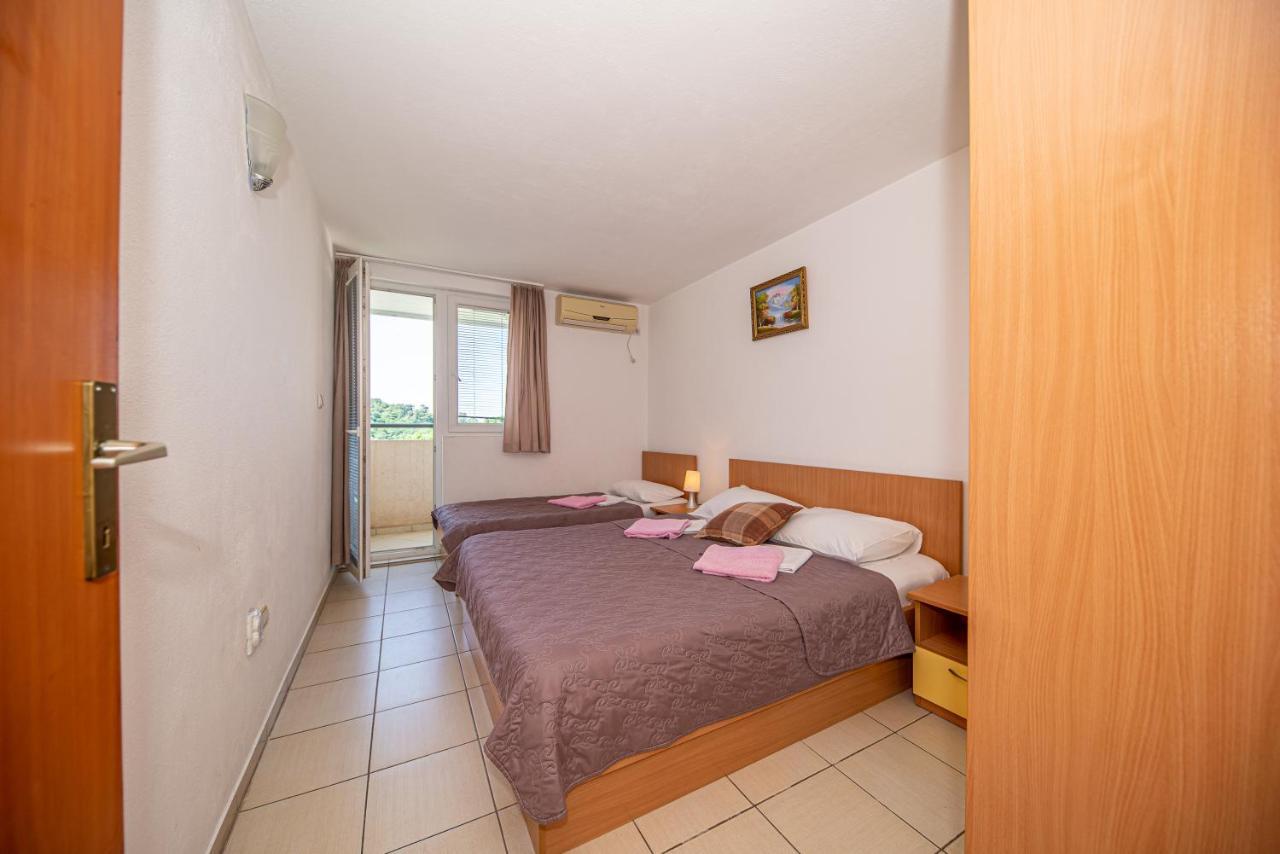 Apartment Knezevic Петровац Экстерьер фото