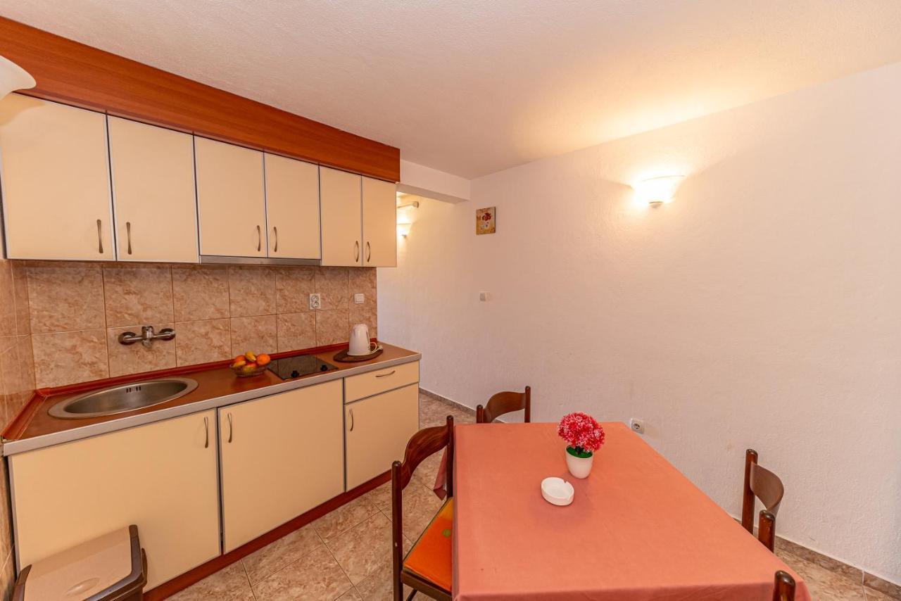 Apartment Knezevic Петровац Экстерьер фото