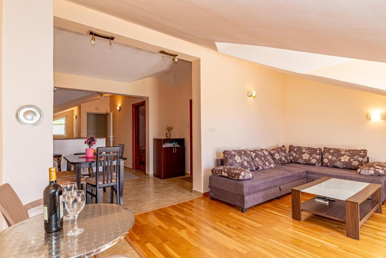 Apartment Knezevic Петровац Экстерьер фото