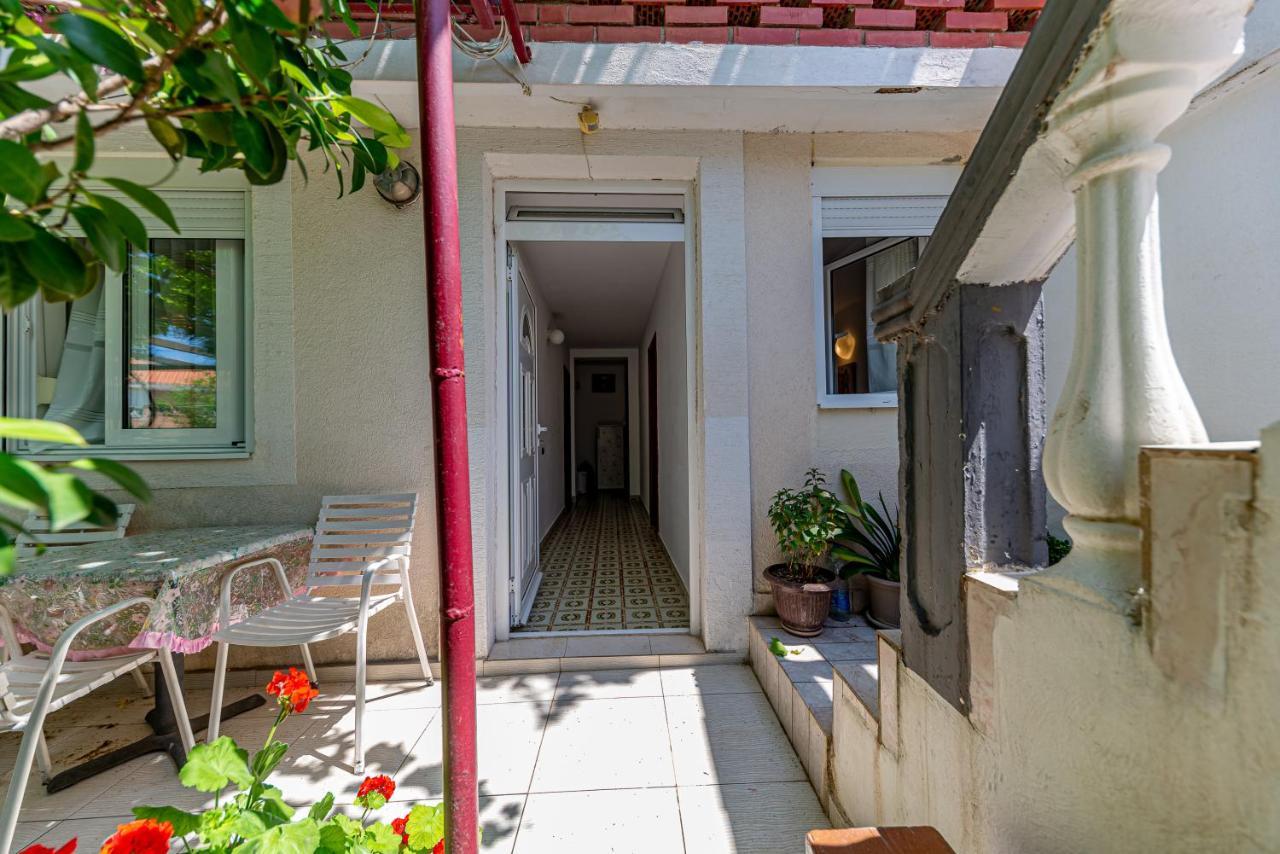 Apartment Knezevic Петровац Экстерьер фото